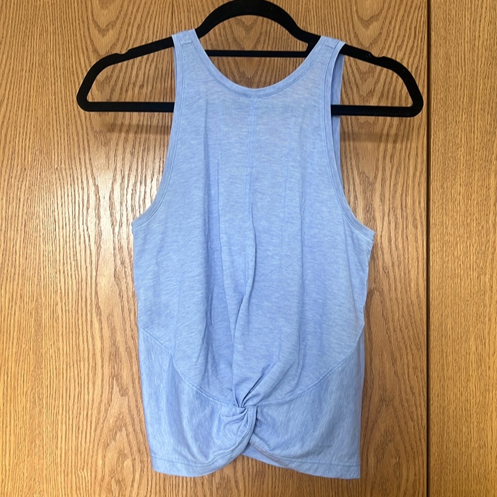 Athleta Front Twist Workout Tank Top. Size XS.